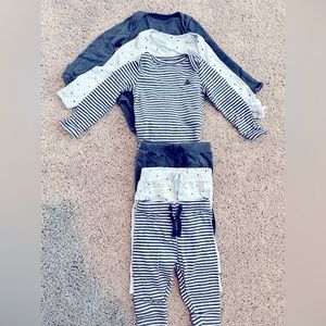 Baby GAP Bodysuit + Pant set (6 pieces) 3-6 months